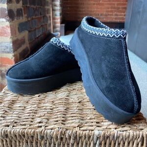 Black Suede Platform Mini Ankle Boots/Slip-On Shoes Size 7